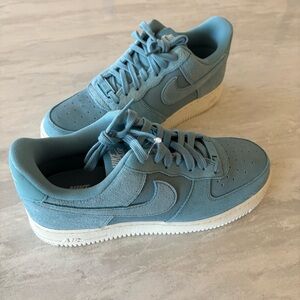 Air Force one (blue Jean suede )